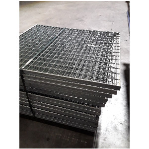 https://www.techni-contact.site/ressources/images/produits/merchandising/18-caillebotis-rack-rayonnage-42143336-1.jpg - 18 Caillebotis gris en métal pour du rayonnage