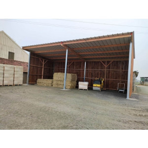 https://www.techni-contact.site/ressources/images/produits/merchandising/abri-de-stockage-en-bois-douglas-et-poteaux-metal-14396152-1.jpg - Conception : Bois Français 100% Douglas