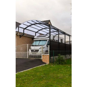 https://www.techni-contact.site/ressources/images/produits/merchandising/abri-pour-camping-car-en-aluminium-sur-mesure-97168732-1.jpg - Sur mesure