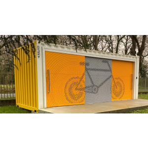 https://www.techni-contact.site/ressources/images/produits/merchandising/abri-velo-securise-26p-a-base-de-conteneur-maritime-recycle-47417352-1.jpg - - Extérieures : L 6,06 m * 2,44 m * 2,59 m
- Intérieures : L 5,9 m * 2,16 m * 2,39 m