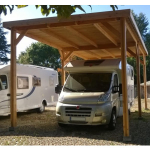 https://www.techni-contact.site/ressources/images/produits/merchandising/abris-camping-car-en-bois-23742877-1.jpg - Dimensions hors-Tout : L 3,5 x P 7,5 m