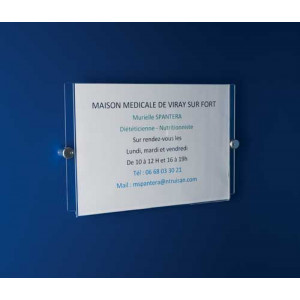 https://www.techni-contact.site/ressources/images/produits/merchandising/affichage-mural-43464931-1.jpg - Taille : A4 ou A5 - Format : vertical ou horizontal - plexiglas cristal épaisseur 3 mm