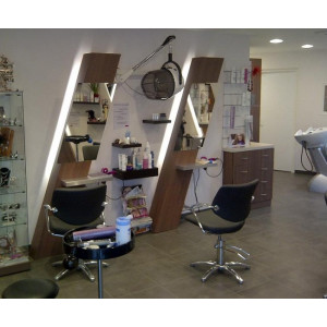 Aménagement en bois pour salon de coiffure  - Etude pré-travail gratuite