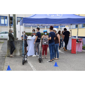 https://www.techni-contact.site/ressources/images/produits/merchandising/animation-libre-accestrottinette-electrique-entreprise-43141763-1.jpg - Animation prévention trottinette électrique entreprise en libre accès