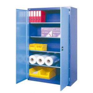 https://www.techni-contact.site/ressources/images/produits/merchandising/armoire-a-portes-battantes-4-etageres-75813655-1.jpg - Capacité de charge : 500 kg - Dimensions (L x P x H) : 1000 x 500 x 1950 mm - En tôle d‘acier