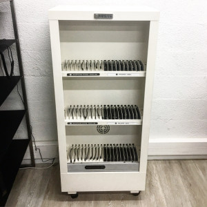 Armoire de rechargement mobile - Sécurisation par digicode - Capacité de recharger jusqu'à 160 smartphones