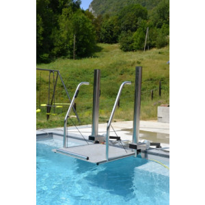 https://www.techni-contact.site/ressources/images/produits/merchandising/ascenseur-de-piscine-a-2-verins-52233251-1.jpg - Charge utile 150 kg