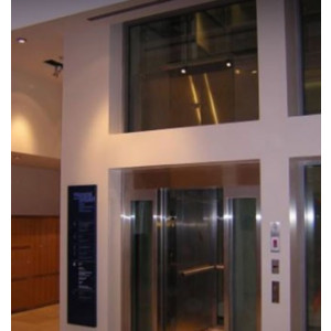 Ascenseur hydraulique conforme norme accessibilité PMR - Ascenseurs à fonctionnement oléodynamique