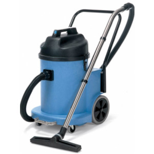 https://www.techni-contact.site/ressources/images/produits/merchandising/aspirateur-a-eau-et-poussiere-11195221-1.jpg - Débit d’air : 98L/sec-Capacité utile - poussières / eau : 40L / 32L-Puissance : 2x 1060 W