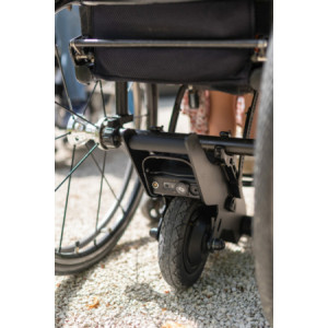 https://www.techni-contact.site/ressources/images/produits/merchandising/assistance-electrique-pour-fauteuil-roulant-27267124-1.jpg - Jusqu'à 35 Km - Jusqu'à 10 Km/H