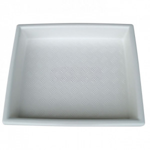 https://www.techni-contact.site/ressources/images/produits/merchandising/bac-pediluve-humain-75392935-1.jpg - En polyester chargé de fibres de verre