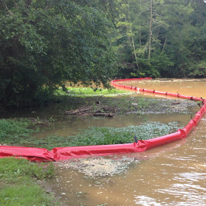 Barrage flottant pollution plantes invasives - Longueur : 25 mètres - Hauteur totale : 90 cm