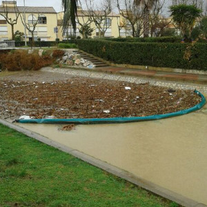 Barrage pour déchets bois flottants - Longueur : 15 mètres - Hauteur totale 80 cm