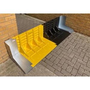 https://www.techni-contact.site/ressources/images/produits/merchandising/barriere-anti-inondation-non-lestee-en-plastique-ou-acier-galvanise-longueur-1000-mm-49187935-1.jpg - en plastique ou acier galvanisé - Longueur 1000 mm