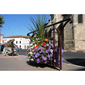 Barrière de style romane avec jardinière - Romane avec Jardinière