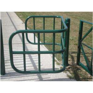 Barrière passage fauteuil landeau - Dimensions : ouverture 1400,profondeur 950,h 1000 mm