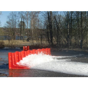 https://www.techni-contact.site/ressources/images/produits/merchandising/barrieres-anti-inondation-mobile-55295327-1.jpg - Hauteur de protection maximum : 1 m