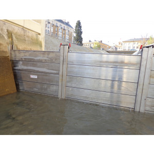 https://www.techni-contact.site/ressources/images/produits/merchandising/batardeau-hydraulique-14527541-1.jpg - En aluminium