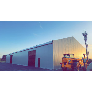 https://www.techni-contact.site/ressources/images/produits/merchandising/batiment-industriel-modulaire-et-permanent-57257652-1.jpg - bâtiment industriel sans fondation, modulable et transférable