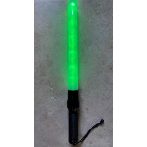 https://www.techni-contact.site/ressources/images/produits/merchandising/baton-lumineux-94495764-1.jpg - Longueur : 54 cm – Diamètre : 0.40 cm – 4 Couleurs disponibles