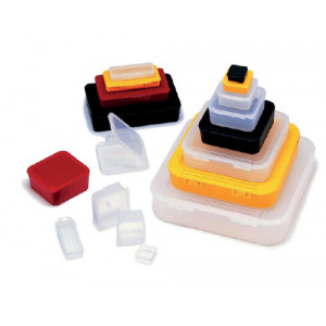 Boîtes en plastiques - Matière : Polypropylène - Dimensions ( l x l x H) : 35 x 35 x 25.4 mm