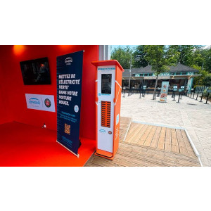 https://www.techni-contact.site/ressources/images/produits/merchandising/borne-de-recharge-smartphone-pour-exterieur-capacite-24-batteries-14189318-1.jpg - Capacité 24 batteries