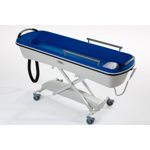 https://www.techni-contact.site/ressources/images/produits/merchandising/brancard-de-douche-multifonctionnel-41863974-1.jpg - 3 systèmes en 1 : douches, bains et soins