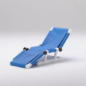 https://www.techni-contact.site/ressources/images/produits/merchandising/brancard-de-douche-pediatrie-18474442-1.jpg - Charge maxi : 75 ou 100 kg – Matière : en plastique/en tissu