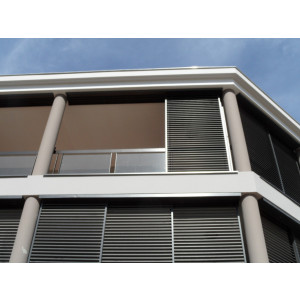 https://www.techni-contact.site/ressources/images/produits/merchandising/brise-soleil-en-aluminium-47557528-1.jpg - Dimensions sur mesure/ En aluminium