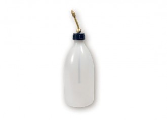 Burette huile en plastique - Matière : polyéthylène -Capacité : 250 ou 500 ml