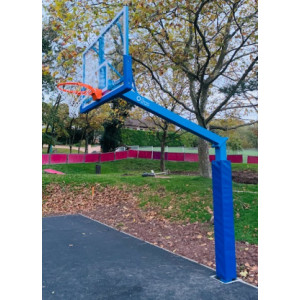 https://www.techni-contact.site/ressources/images/produits/merchandising/but-de-basket-a-sceller-28861363-1.jpg - Déport : 2,25 m / Hauteur : 3,05 m 