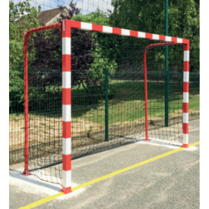 But de handball de rue - Arceaux en acier Ø 50 mm - scellement direct ou sur platines - Scolaire / Loisirs
