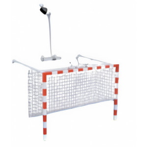 https://www.techni-contact.site/ressources/images/produits/merchandising/but-de-handball-relevable-77531194-1.jpg - Profondeur possible entre la ligne de jeu et le mur : 1.6 à 2.4 m