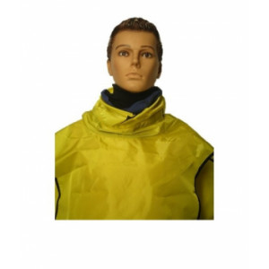 https://www.techni-contact.site/ressources/images/produits/merchandising/cape-en-nylon-avec-collerette-24914143-1.jpg - Adaptée avec un casque de sablage
