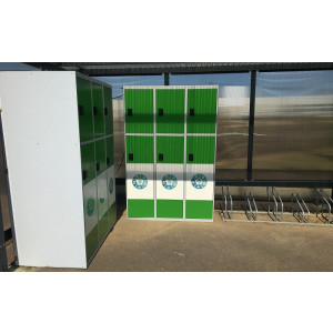 https://www.techni-contact.site/ressources/images/produits/merchandising/casier-de-rangement-pour-trottinettes-24314762-1.jpg - 60 cm² au sol - Hauteur : 1,80m