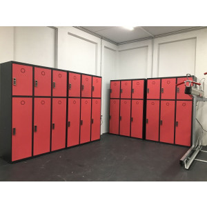 https://www.techni-contact.site/ressources/images/produits/merchandising/casier-de-recharge-pour-trottinette-electrique-47973441-1.jpg - 60 cm² au sol - Hauteur : 1,80m