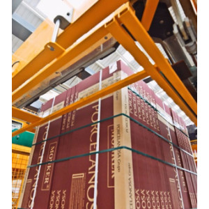 https://www.techni-contact.site/ressources/images/produits/merchandising/cercleuse-horizontale-de-palettes-11143892-1.jpg - Vitesse d'emballage : jusqu'à 60 palettes/heure