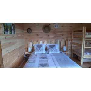 Chalet cottage en bois massif  - Surface totale  :19 m² - Dimensions :  4,4 x 4,4m