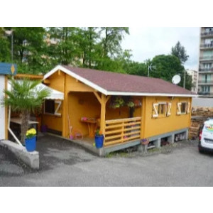 https://www.techni-contact.site/ressources/images/produits/merchandising/chalet-de-jardin-en-madriers-contrecolle-64128973-1.jpg - 

Surface habitable : 35 m² en 80 mm