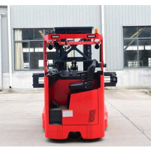 https://www.techni-contact.site/ressources/images/produits/merchandising/chariot-lateral-electrique-pour-picking-capacite-2-5-t-hauteur-jusqu-a-10-m-44627727-1.jpg - Capacité 2,5 t - Hauteur jusqu'à 10 m