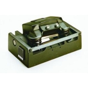 https://www.techni-contact.site/ressources/images/produits/merchandising/cisailles-a-riblons-63325961-1.jpg - Economie d'outils de découpe spéciales