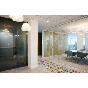 https://www.techni-contact.site/ressources/images/produits/merchandising/cloison-vitree-pour-espace-coworking-panneau-simple-ou-double-isolation-acoustique-jusqu-a-46-db-51491532-1.jpg - Isolation acoustique : jusqu'à 46 dB