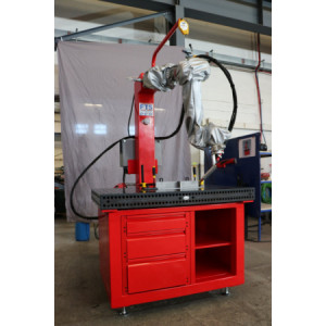 https://www.techni-contact.site/ressources/images/produits/merchandising/cobot-de-soudage-15429171-1.jpg - Vitesse d'avance du fil : 1 à 25 m/min