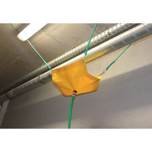 https://www.techni-contact.site/ressources/images/produits/merchandising/collecteur-de-fuites-multipro-82134642-1.jpg - Livré avec ses cordes de fixation et son connecteur de tuyau universel