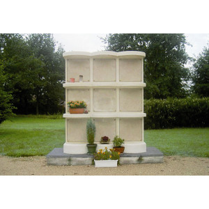 Columbarium granit 9 cases - Dimensions de l’ensemble (L x l x h) : 1.59 x 0.75 x 1.67 m