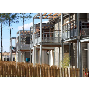 https://www.techni-contact.site/ressources/images/produits/merchandising/construction-modulaire-bois-48134594-1.jpg - Pionnier de la construction modulaire industrialisée en bois