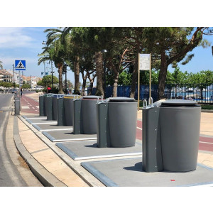 https://www.techni-contact.site/ressources/images/produits/merchandising/conteneur-a-dechets-enterre-en-pehd-42916133-1.jpg - Capacité : 3000 L à 5000 L
