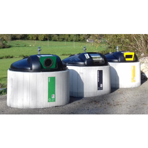 https://www.techni-contact.site/ressources/images/produits/merchandising/conteneur-semi-enterre-56272441-1.jpg - Capacité : 3 ou 5 m3