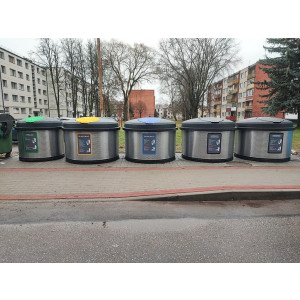 https://www.techni-contact.site/ressources/images/produits/merchandising/conteneurs-a-dechets-semi-enterres-12647472-1.jpg - Capacité au choix : 100 L à 5000 L