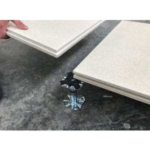 https://www.techni-contact.site/ressources/images/produits/merchandising/dalle-de-plancher-sureleve-22142774-1.jpg - Dalles en Sulfate de Calcium de 28 ou 32 mm d’épaisseur